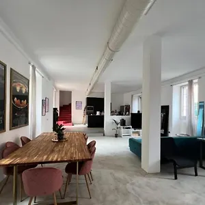 La Casa Di Wayne , Cologno Monzese Italie