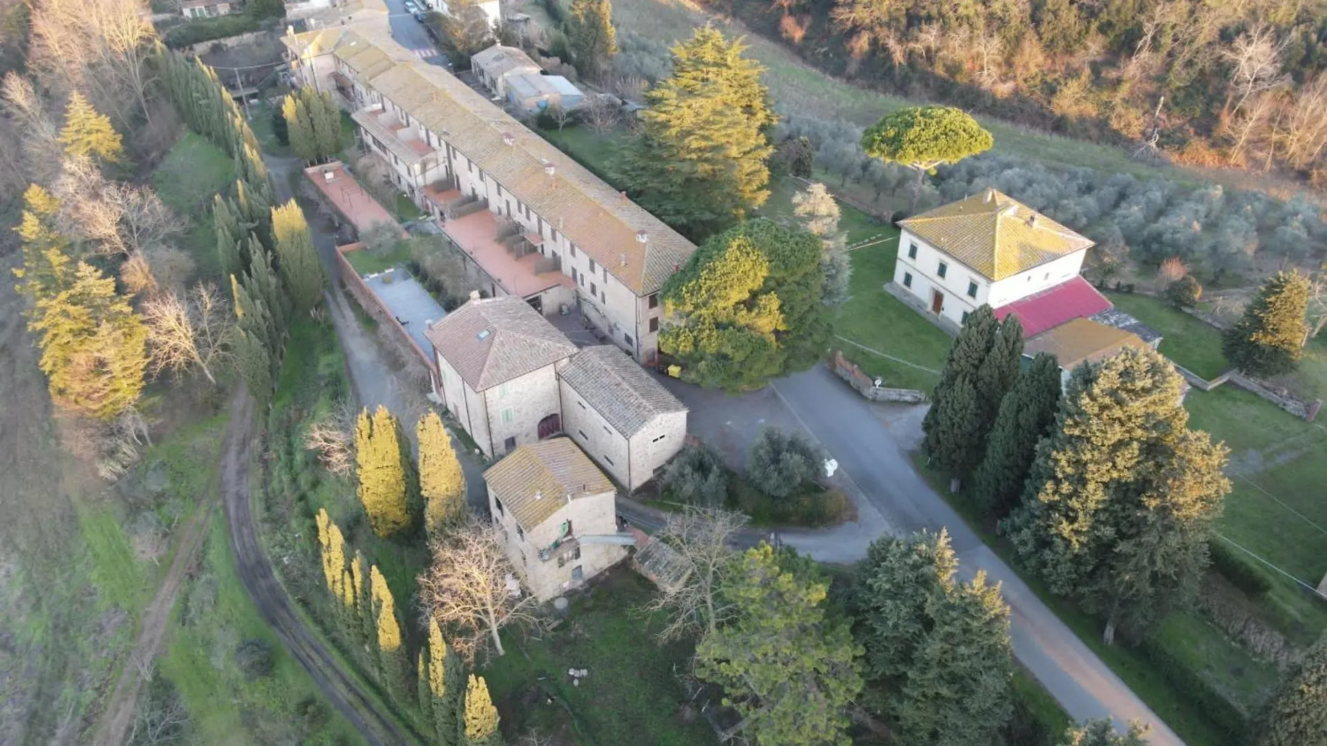Agriturismo Le Case Di San Vivaldo 蒙塔约内